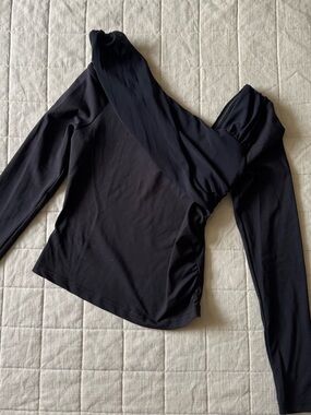 Princess Polly Black One-Shoulder Long-Sleeve Top